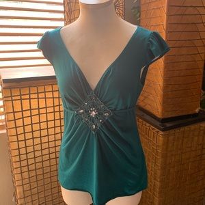 Short sleeve belted top